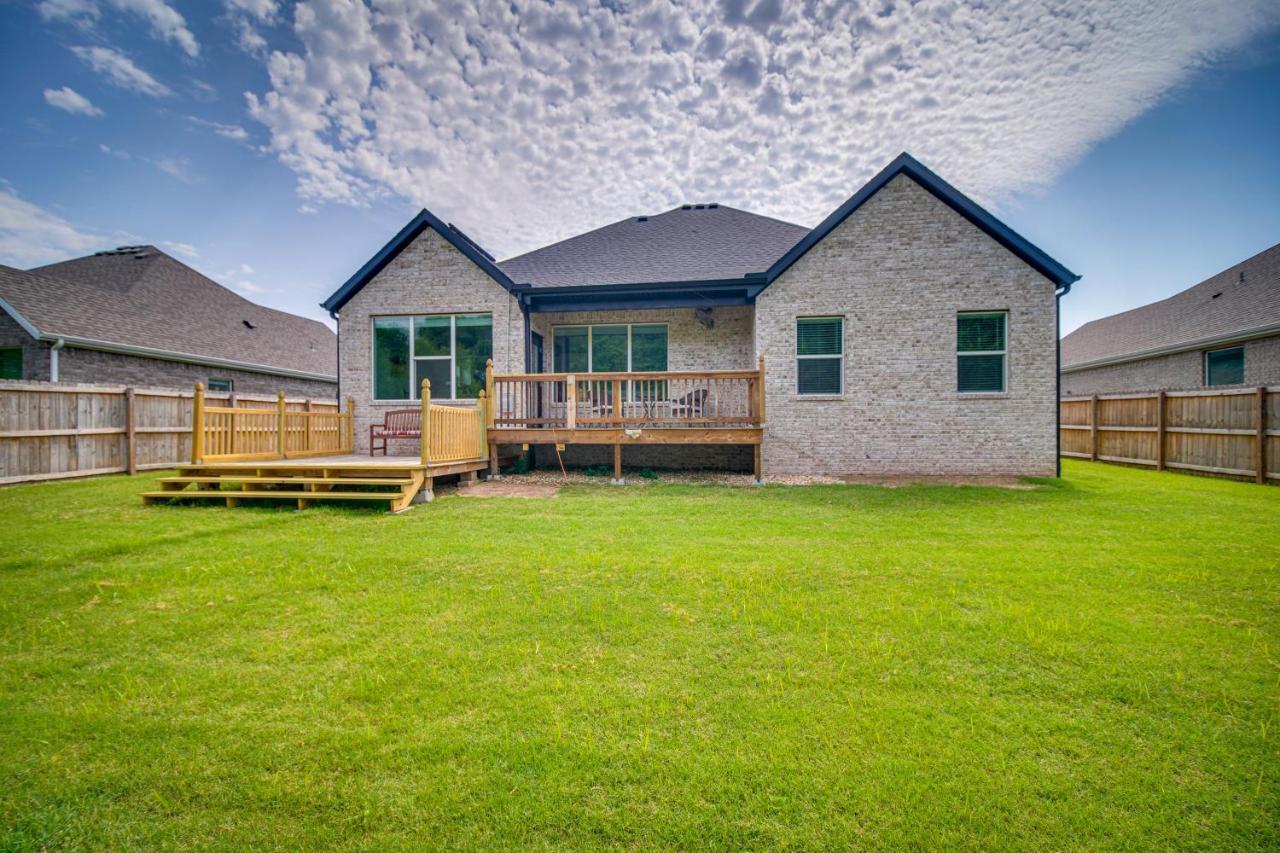 Fayetteville Vacation Rental With Deck And Shared Pool Bagian luar foto